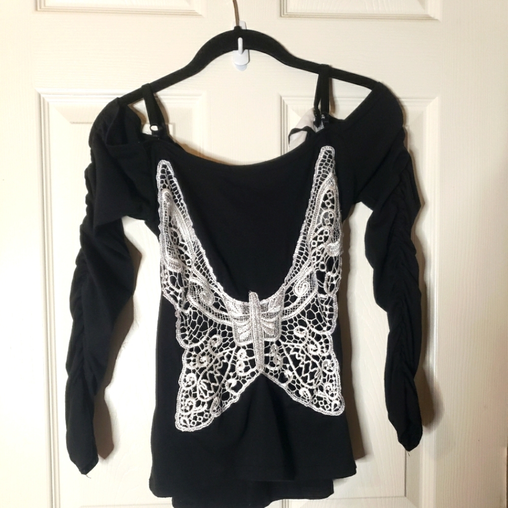 Second hand tops